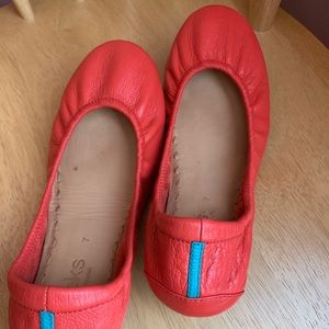 VGUC Limited Edition Poppy Tieks